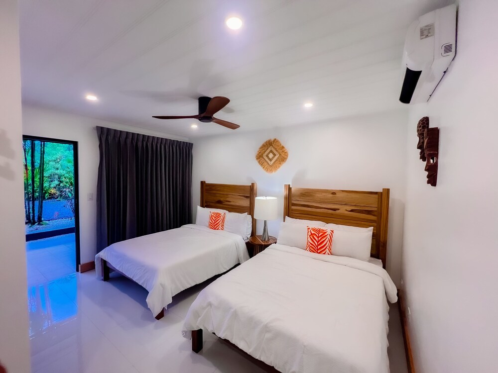 Superior Quadruple Room, 2 Queen Beds, Garden View