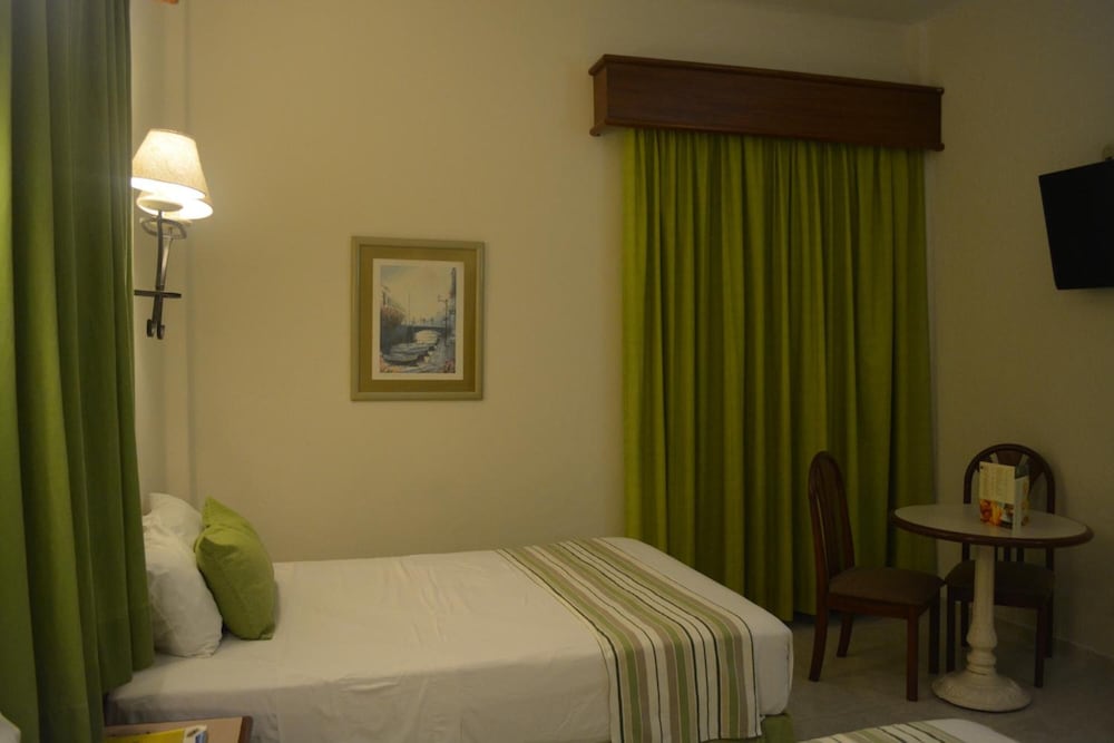 Double Room, 2 Double Beds, Partial Sea View, photo 6