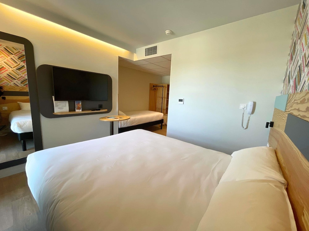 Room, Multiple Beds (Pop) - Photo 1