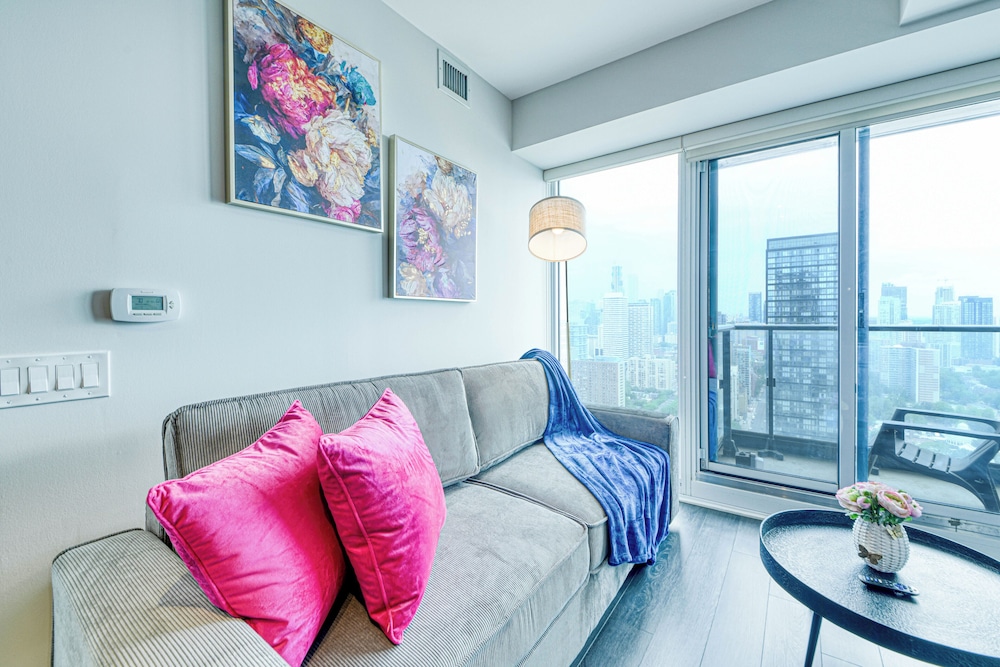 Club Suite, 2 Bedrooms, Balcony, City View