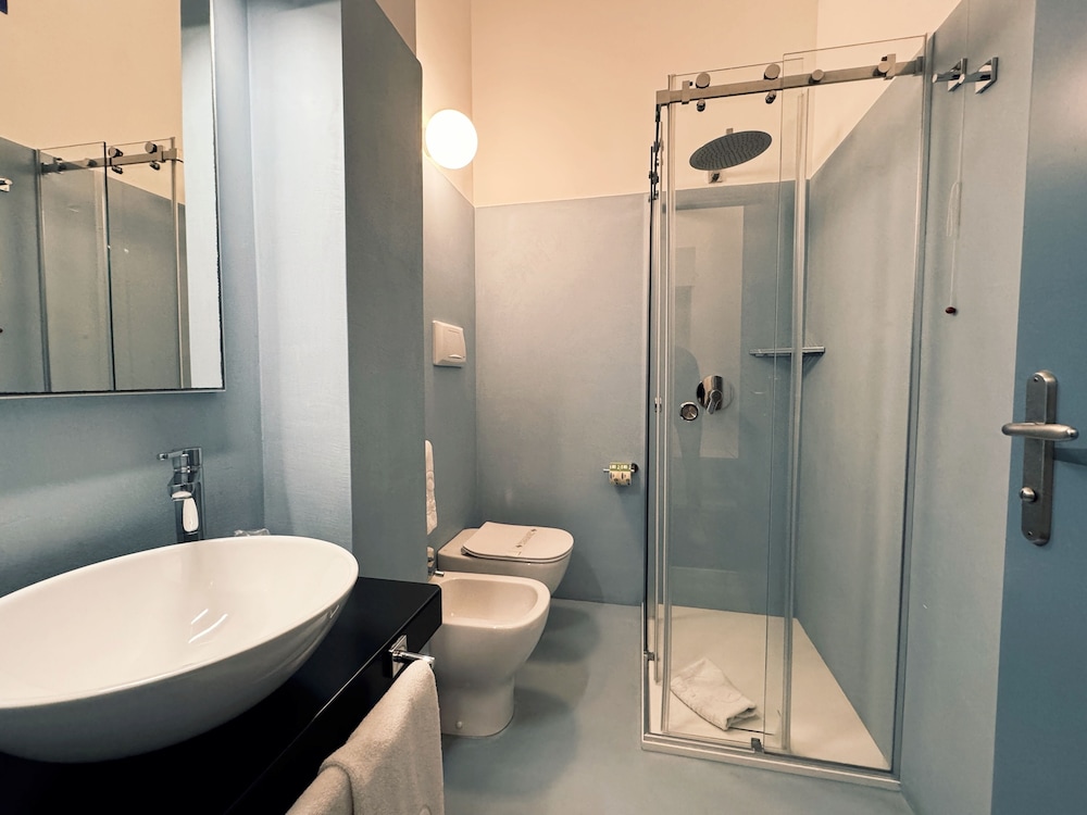 Deluxe Double or Twin Room, Sea View - Photo 8