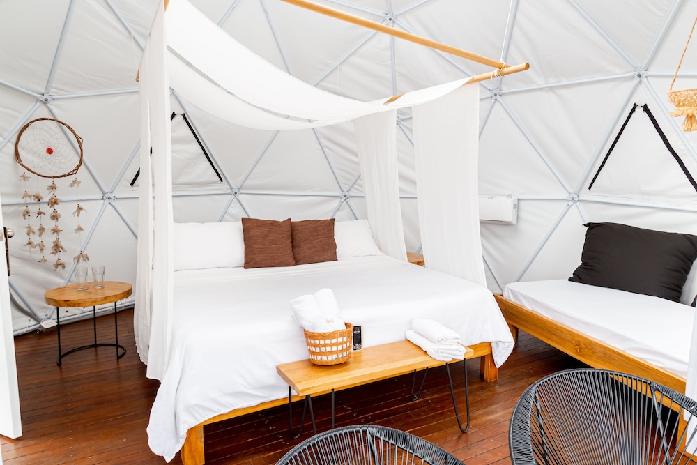 Luxury Tent, Mountain View