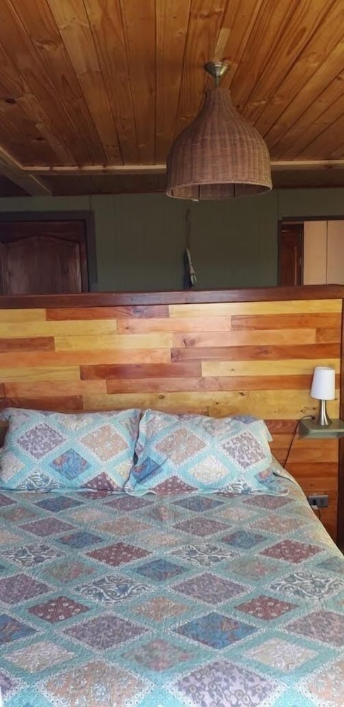 Romantic Double Room, 1 Queen Bed, Ocean View (Kintu) photo 1