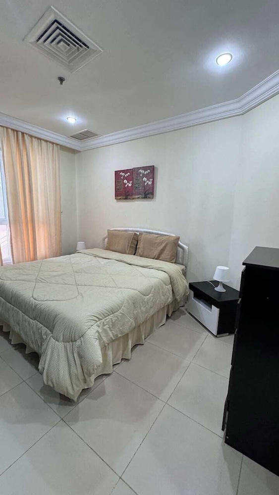 Room, 1 Queen Bed, City View photo 1