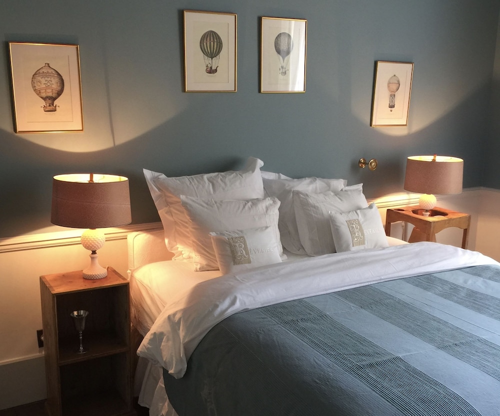 Standard Double Room, 1 King Bed, Garden View photo 1