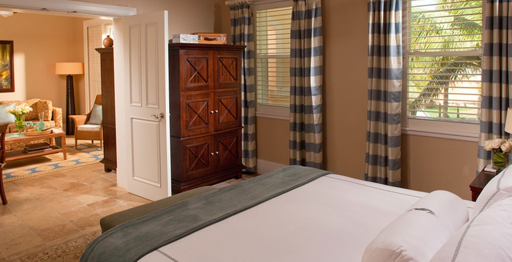 Luxury Suite, 1 Bedroom, Ocean View (Beach House One Bedroom Butler Suite)