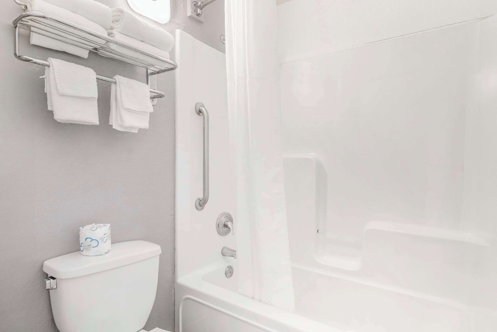 Suite, Multiple Beds, Non Smoking