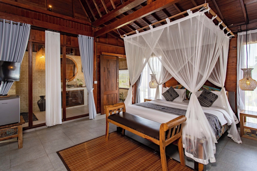 One Bedroom Deluxe with Plunge Pool - Photo 11