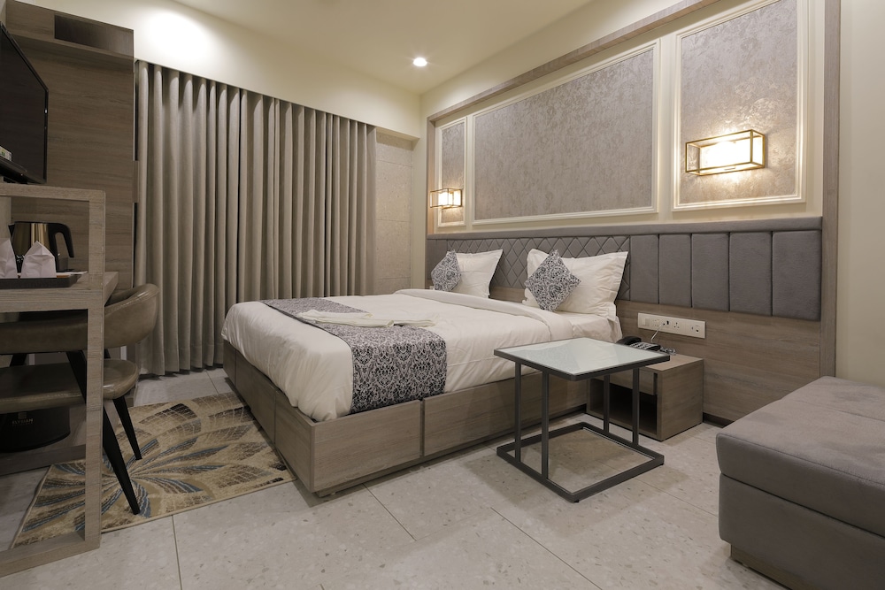 Gold Room - Photo 2