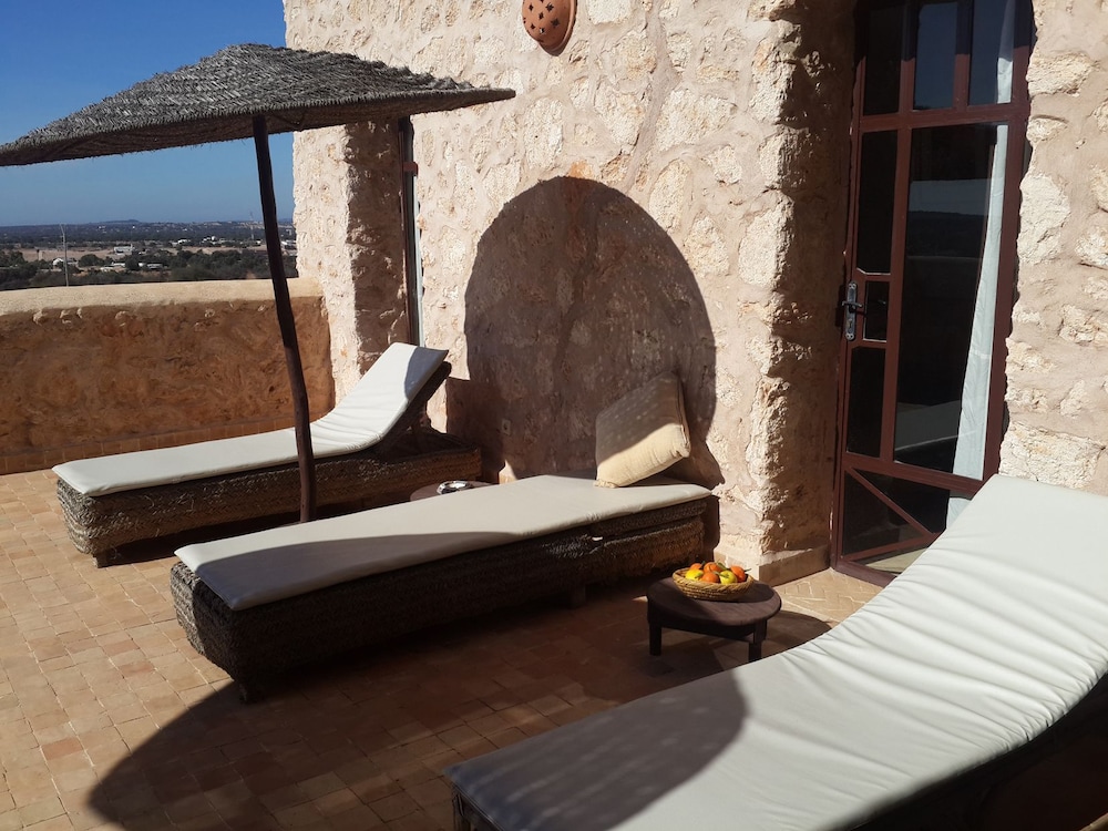 Family Suite, 2 Bedrooms, Terrace, Pool View photo 3
