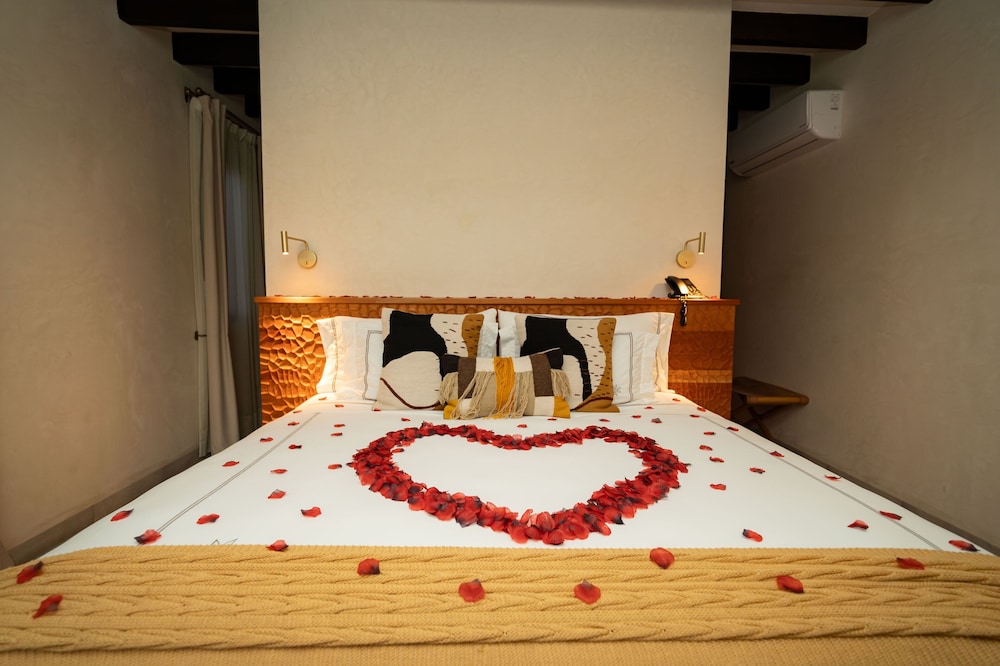 Junior Suite - Photo 17