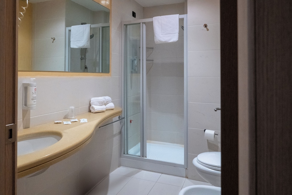 Comfort Room photo 2