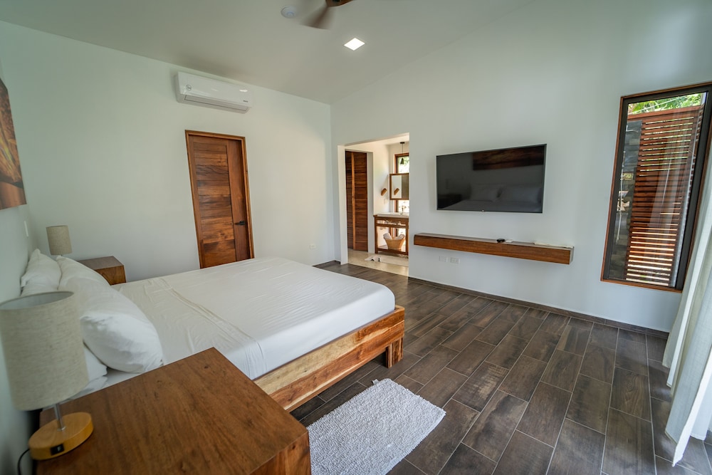 Villa photo 2
