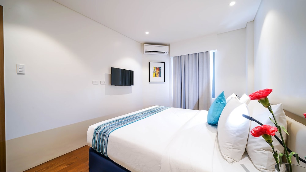 Suite, 1 Bedroom (guests age 18-59) - Photo 1