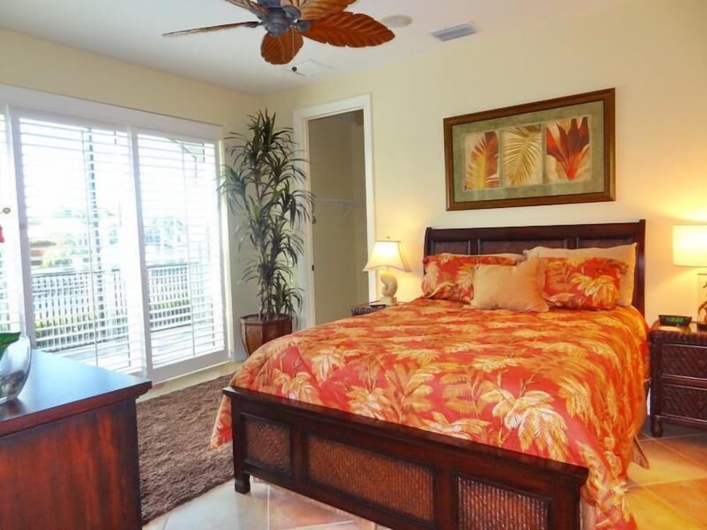 Luxury House, 4 Bedrooms, Sea View, Sea Facing photo 1