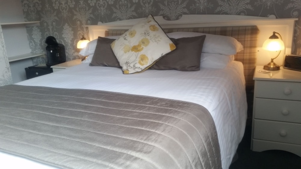 Classic Double Room, 1 Double Bed, Hill View photo 2