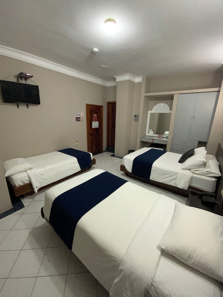 Executive Triple Room, Multiple Beds photo 1
