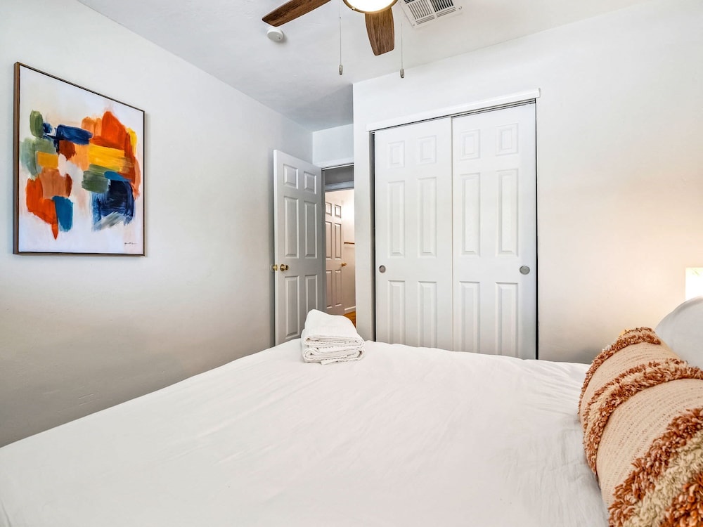 House, Multiple Beds, Hot Tub, Garden View (Margo Retreat)