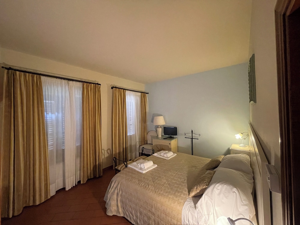 Basic Double or Twin Room photo 1
