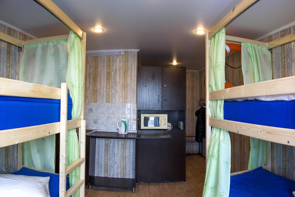 Signature Shared Dormitory, Mixed Dorm, Private Bathroom (4 beds) photo 2