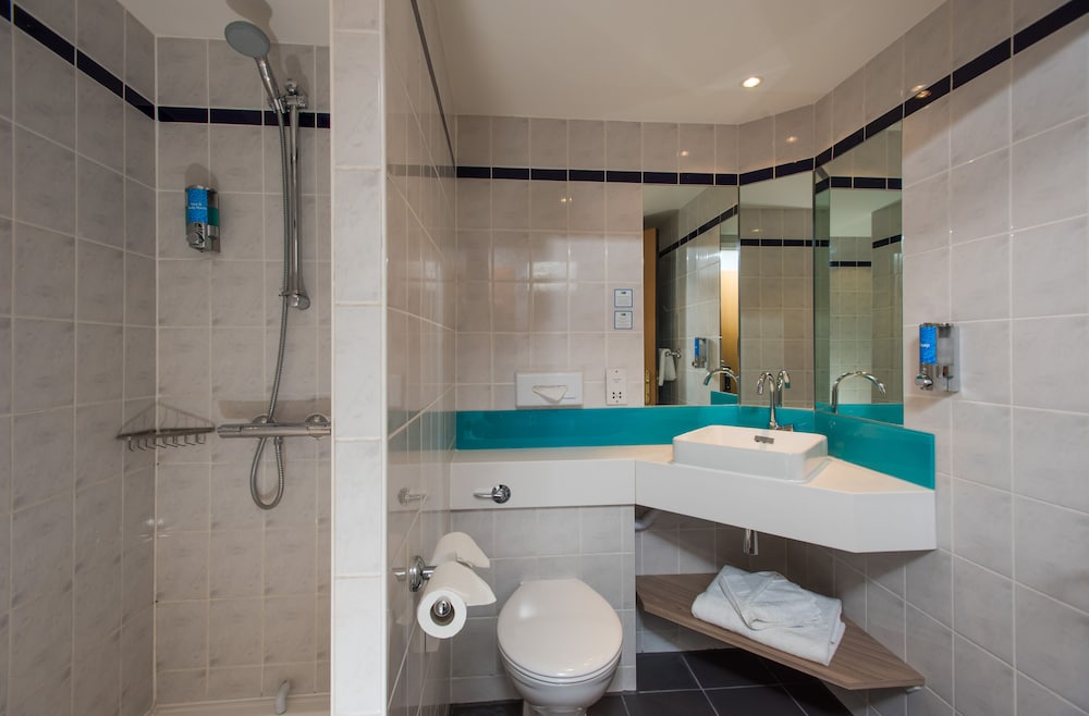 Standard Room, 1 Double Bed (with Free Hot Breakfast) - Photo 3