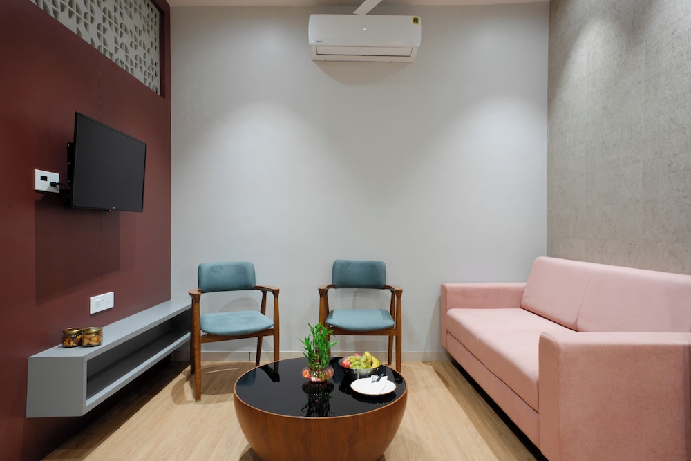 Executive Room, City View
