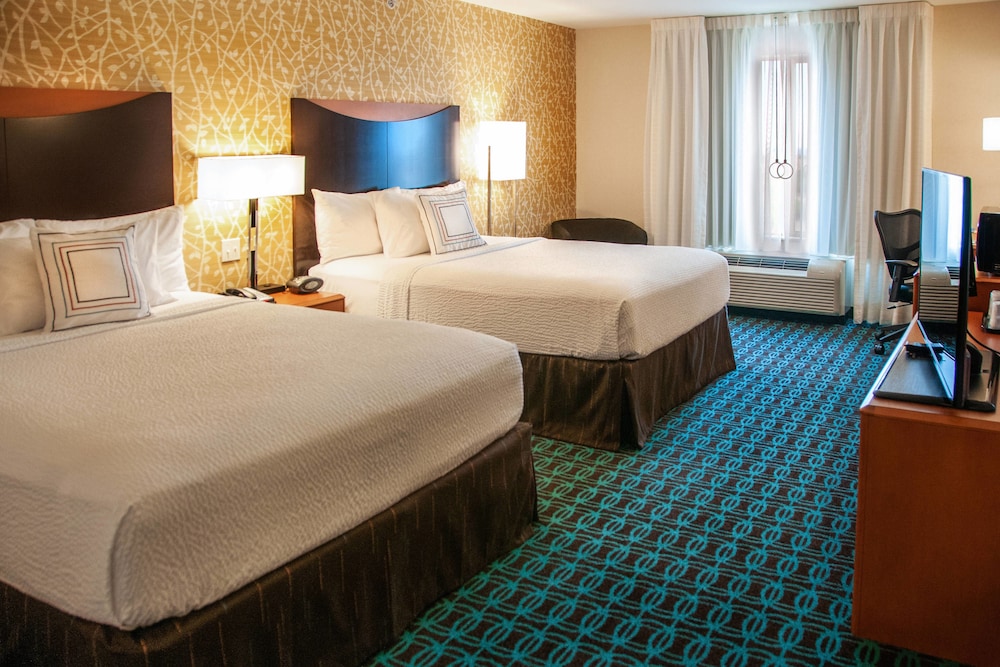 Room, 2 Queen Beds - Photo 1