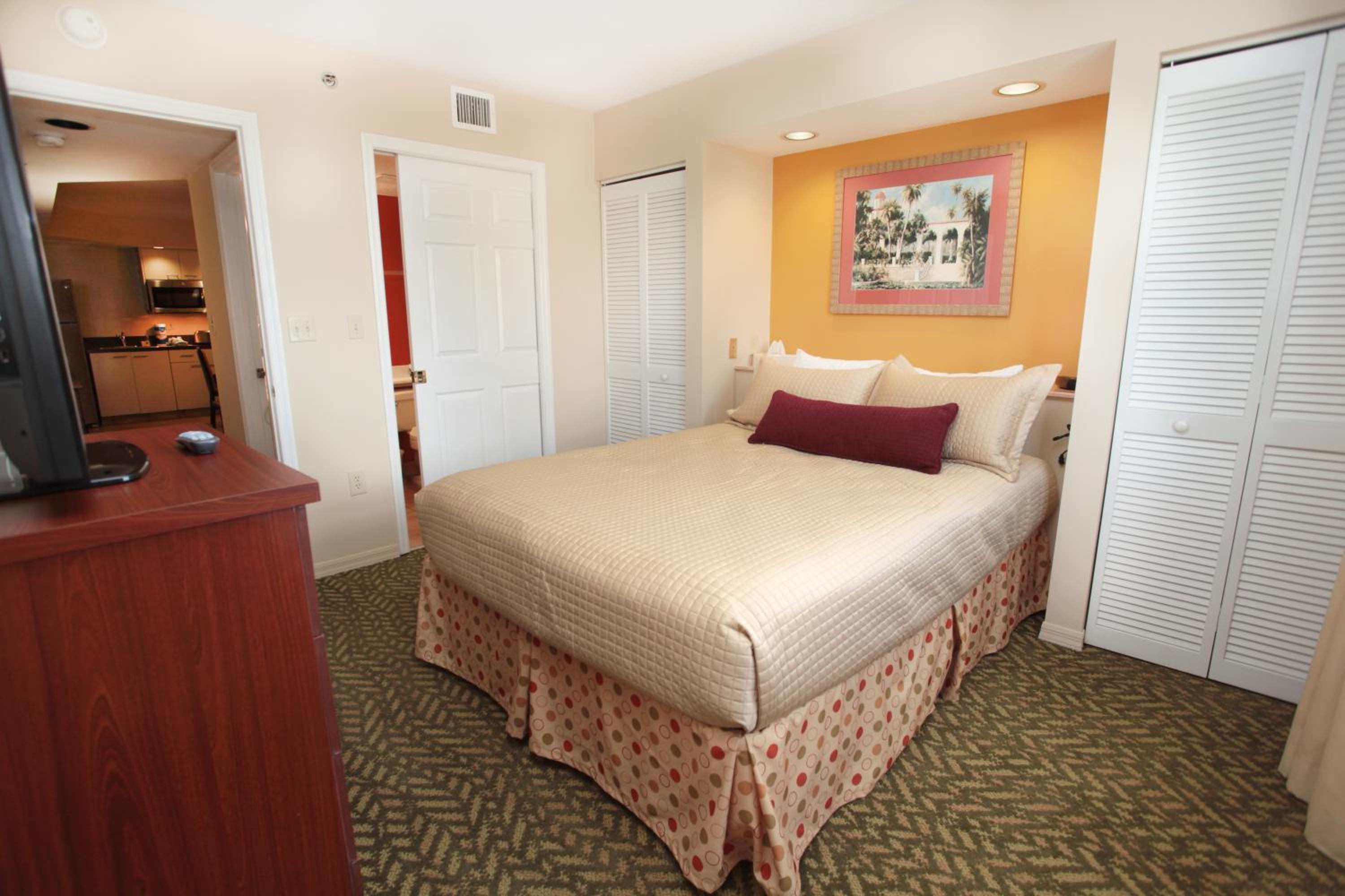 Superior Two-Bedroom Suite - Photo 8