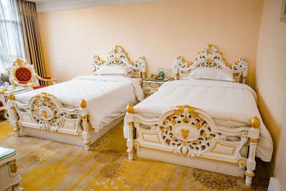 Standard Twin Room - Photo 2