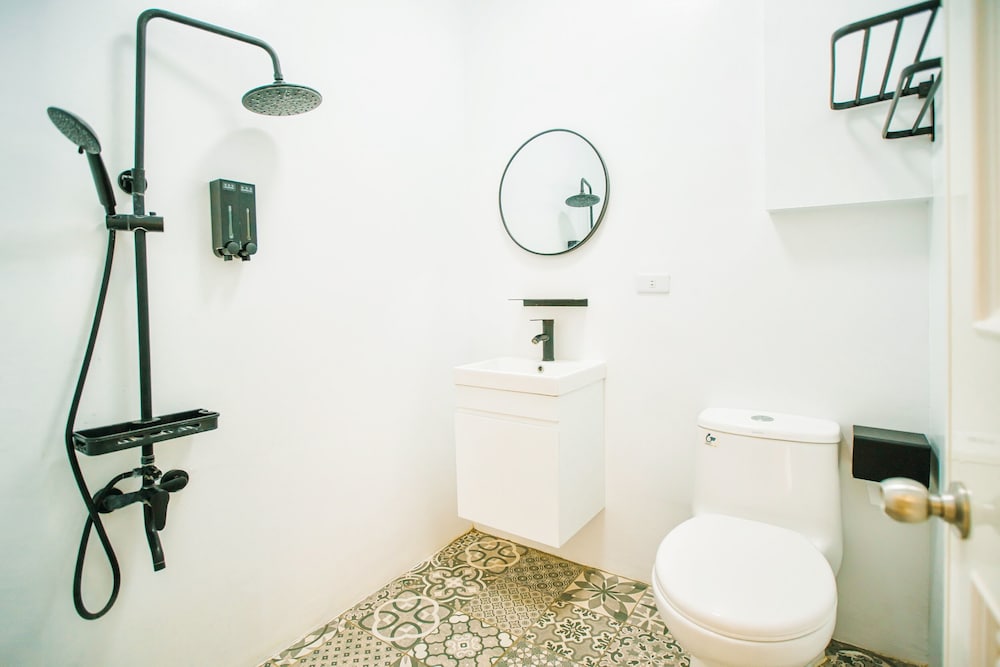 Deluxe Double Room - Photo 8