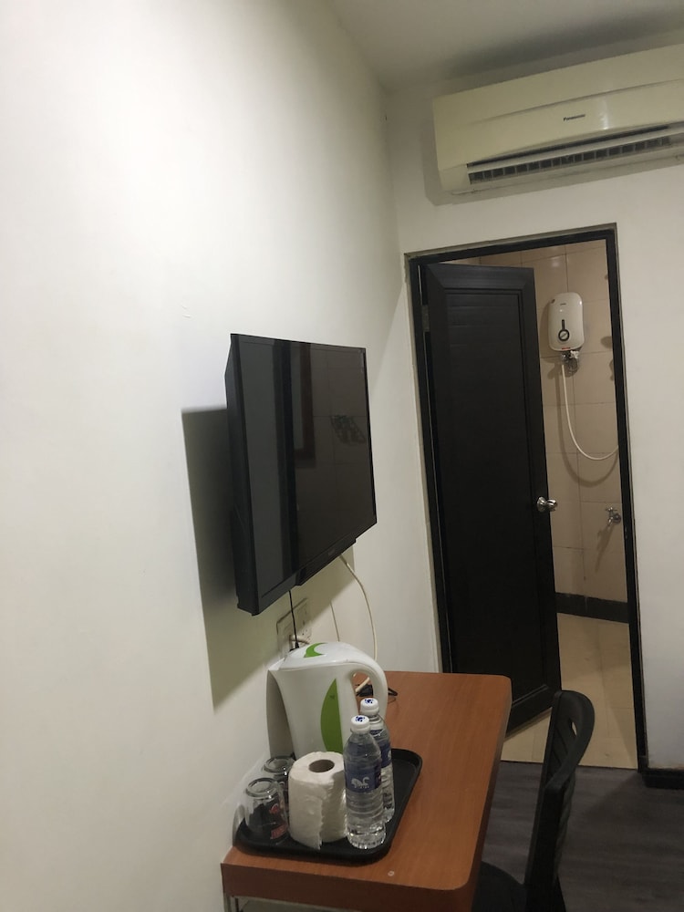 Standard Twin Room - Photo 3