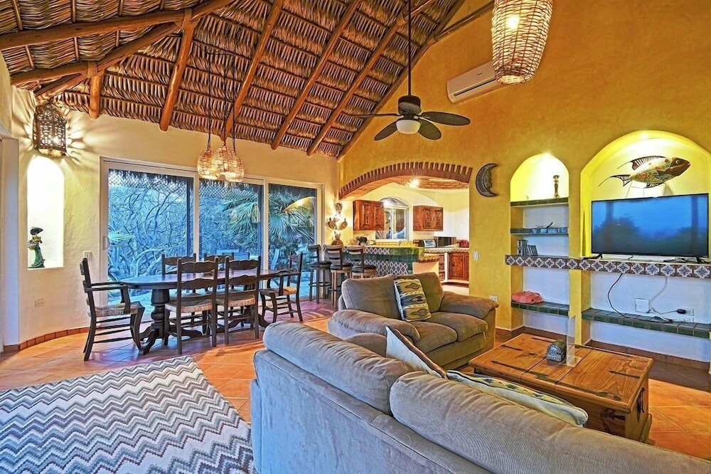 Superior Villa photo 1
