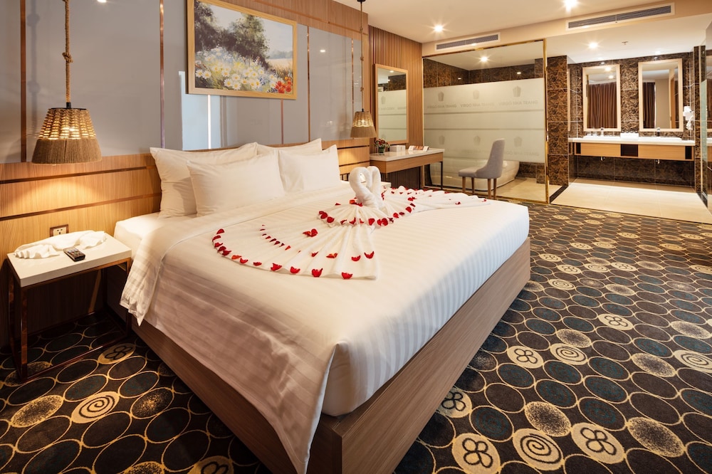 Executive Suite, Balcony - Photo 16
