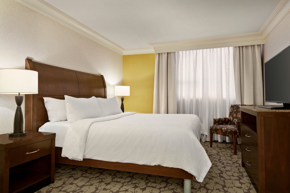 Deluxe Suite, 1 King Bed - Photo 2