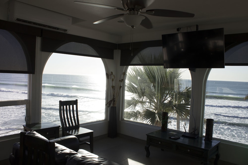 Premier Condo, 1 Bedroom photo 2