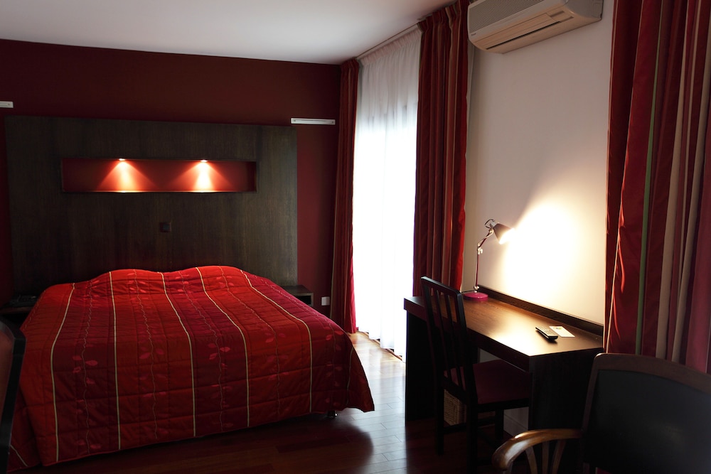 Luxury Suite photo 2