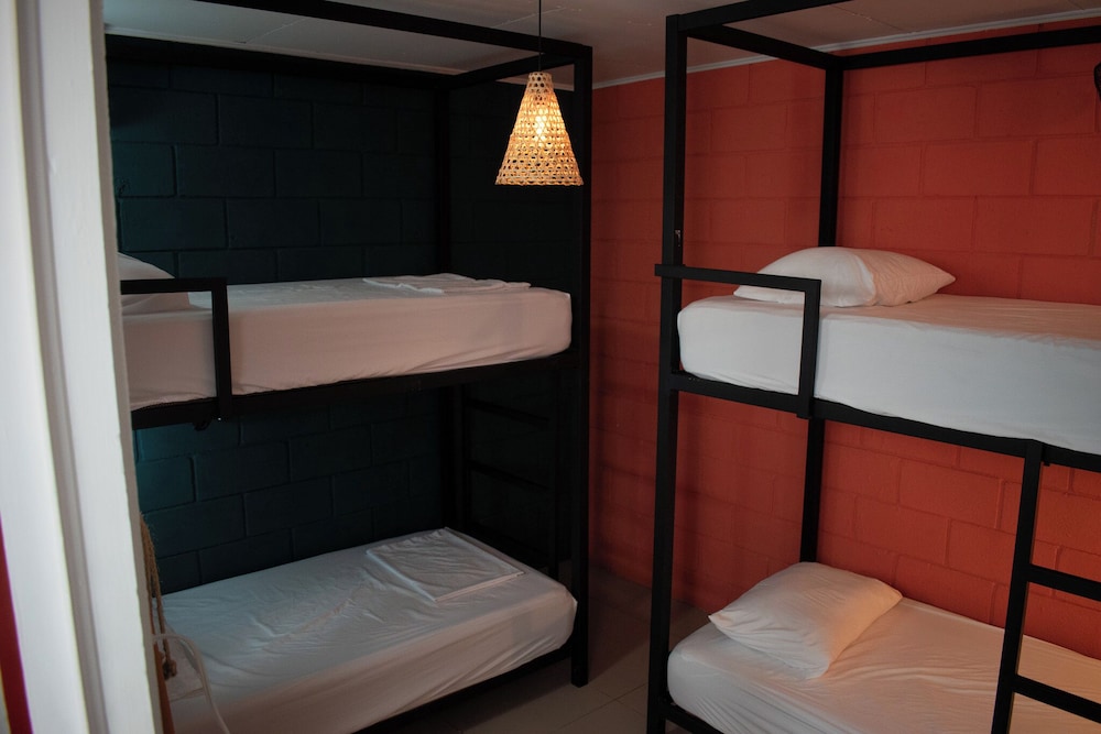 Standard Shared Dormitory, Men only, Shared Bathroom photo 3