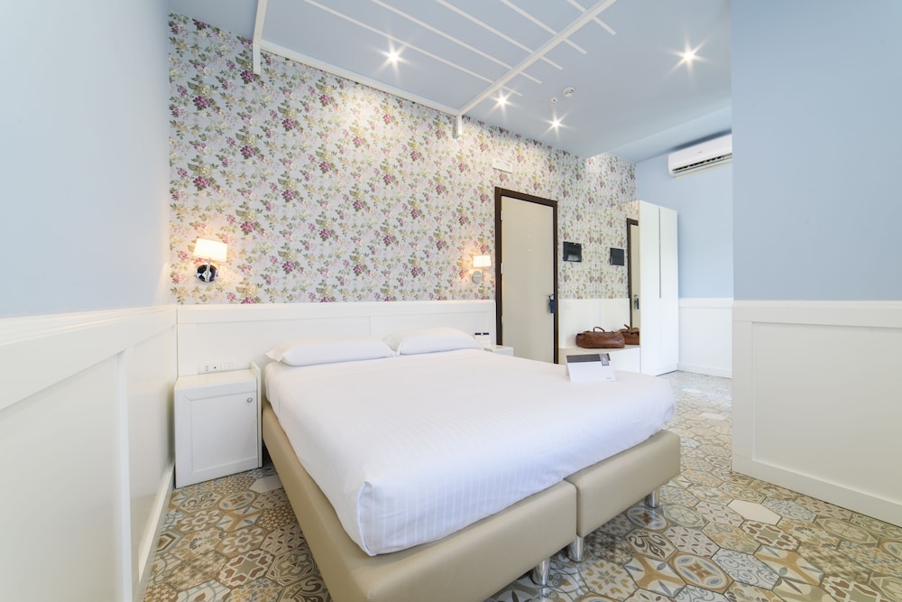Deluxe Room - Photo 4