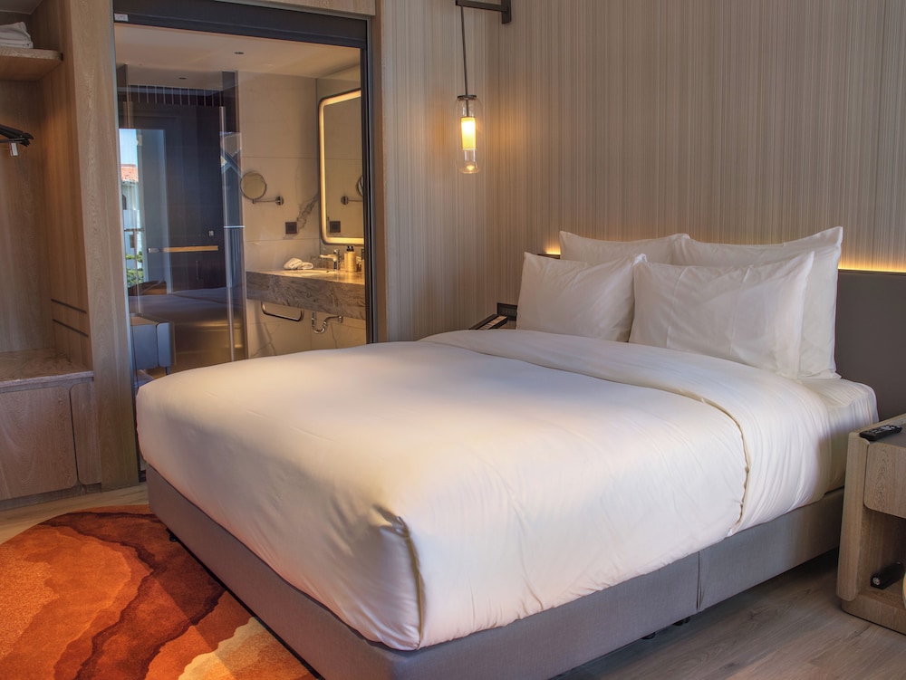 Superior Room, Balcony