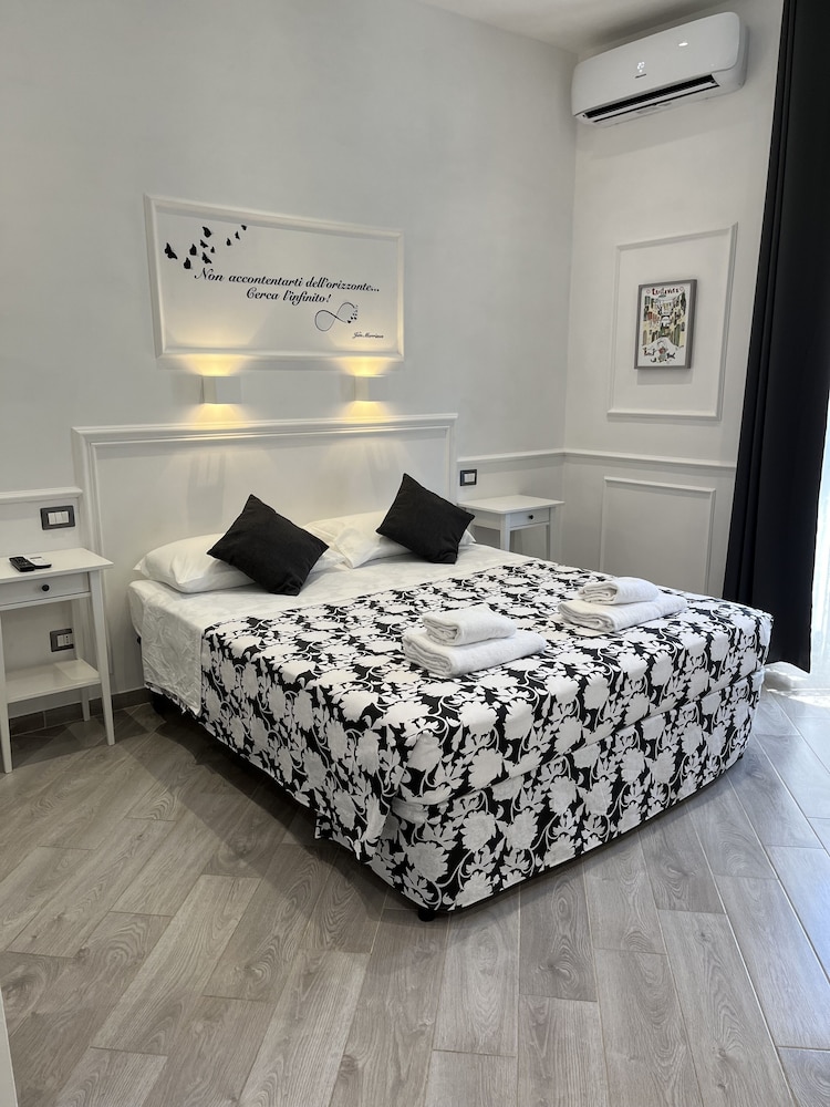 Standard Room photo 1