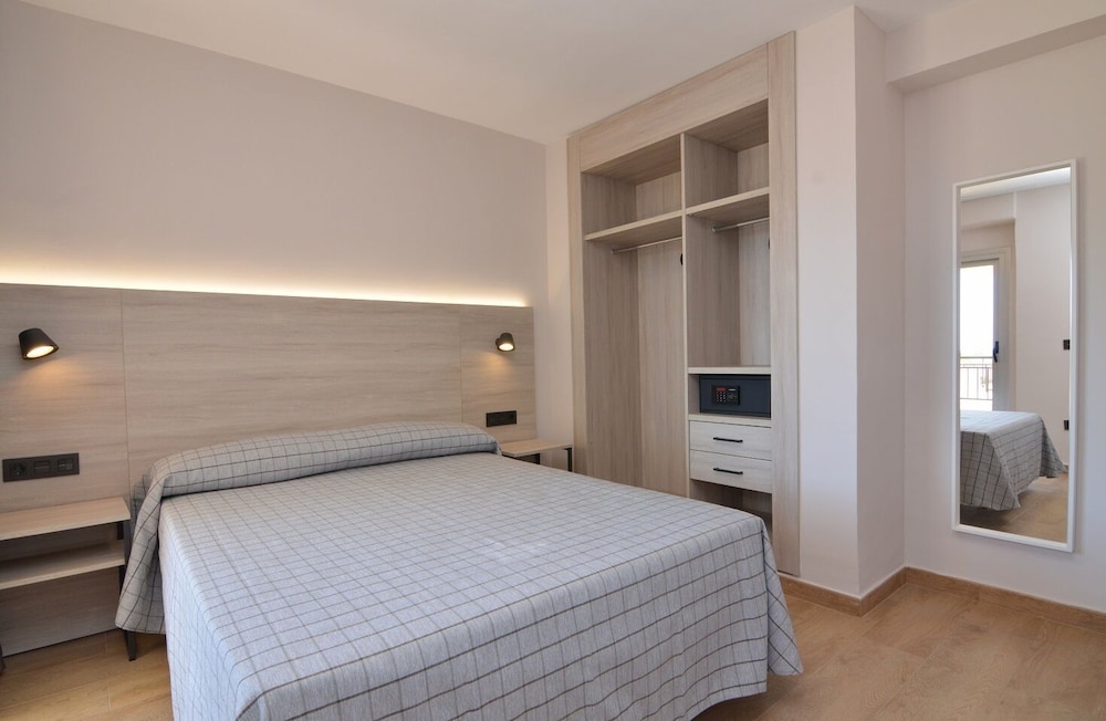 Apartamento Estándar, Vista Parcial al Mar