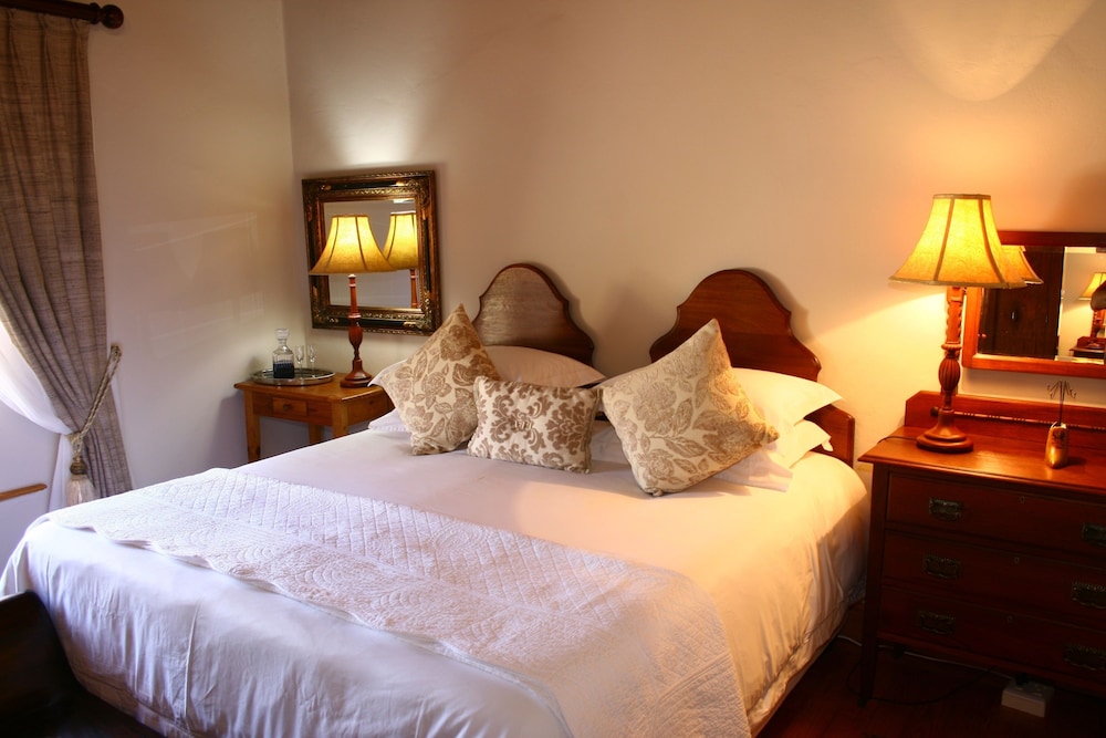 Standard Room - King / Twin photo 1