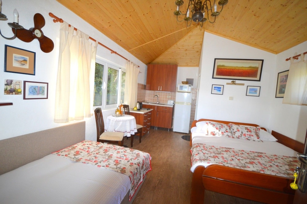 Bungalow photo 1