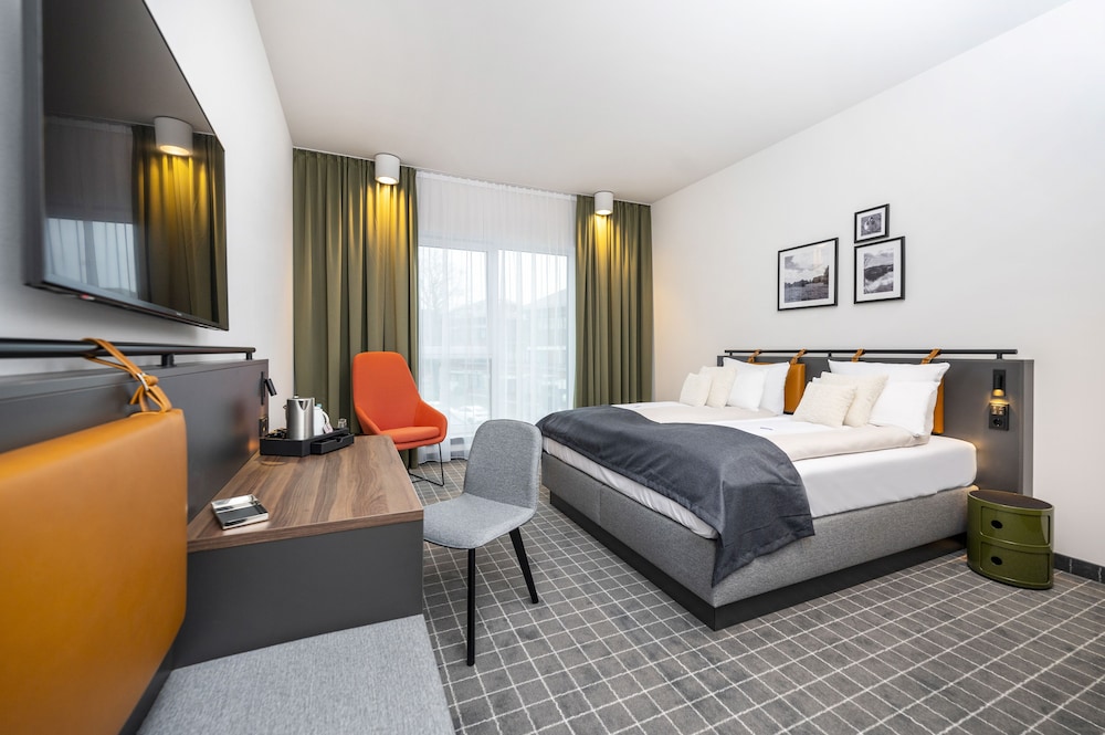 Superior Double Room, City View