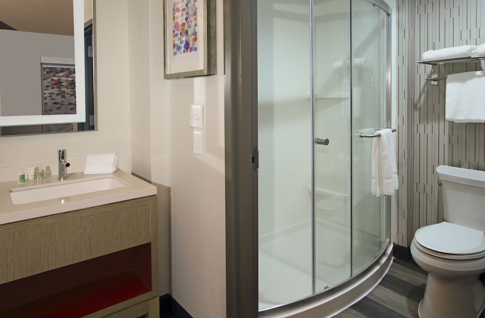 Suite, 1 Bedroom - Photo 4