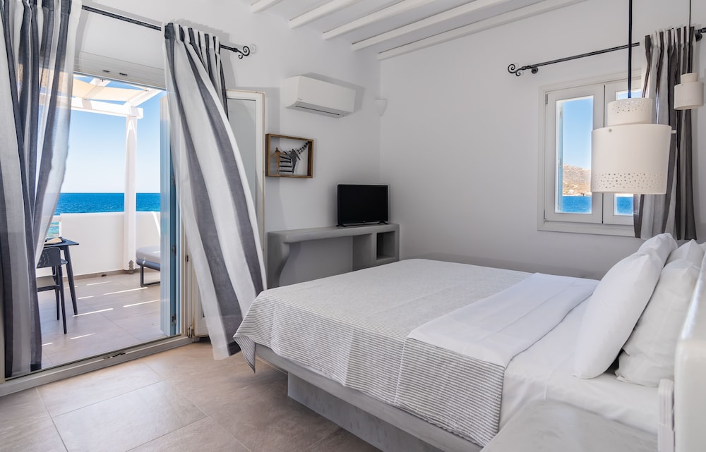 Honeymoon Room photo 3