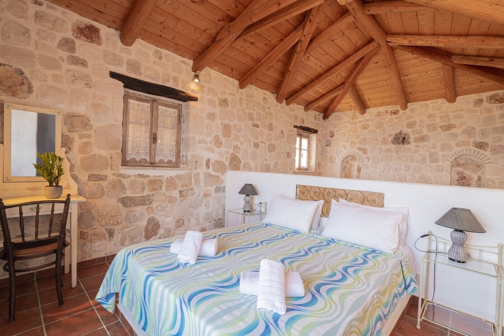 Traditional Villa, 1 Bedroom, Pool Access, Sea View