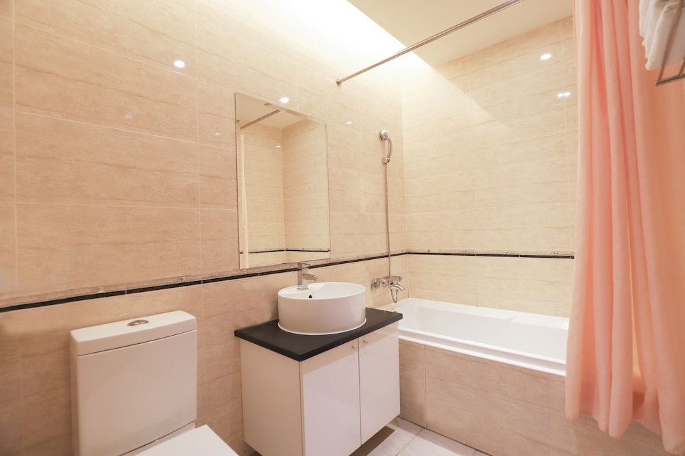 Superior Quadruple Room with Bathtub photo 3