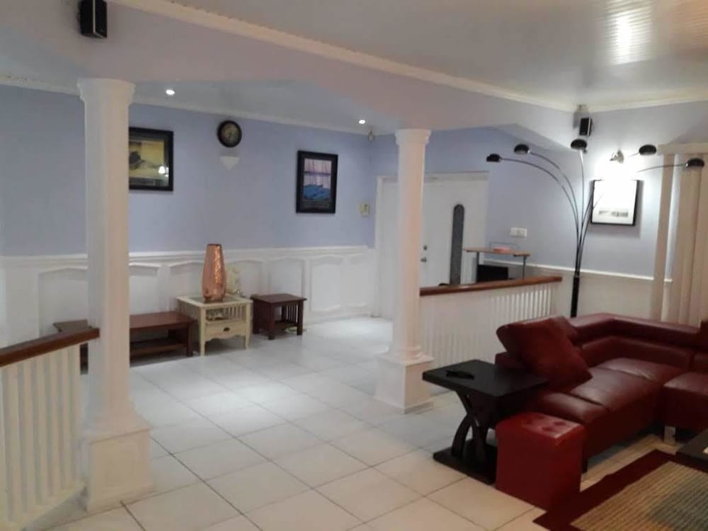 Standard House, 3 Bedrooms (Lower Level) photo 2