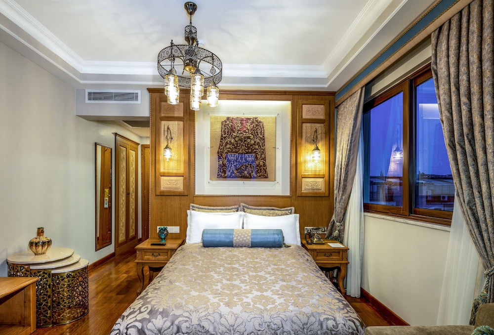 Signature Double Room, Terrace, City View photo 2